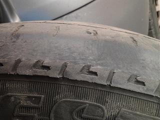 Начал кушать резину!!!-2012-11-26-11.17.58.jpg
