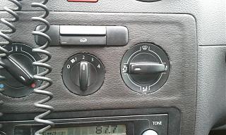 Подлокотник от Caddy Life / Touran-2013-01-31-15.20.12.jpg