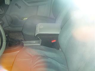Подлокотник от Caddy Life / Touran-dsc03995.jpg