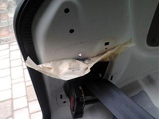 Установка кожуха направляющей сдвижной двери-2012-12-10-12.59.00.jpg