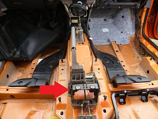 Подлокотник от Caddy Life / Touran-aap1030810.jpg