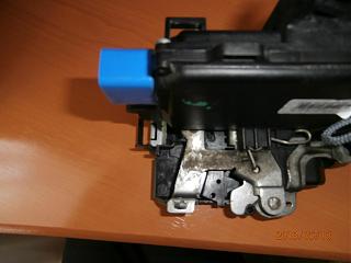 Концевик водительской двери и капота-p5180017.jpg