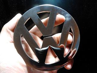 эмблема VW на решётку радиатора-2013-07-10-16.57.43.jpg