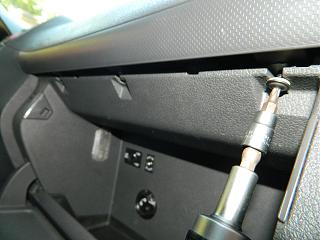 Замена (установка) бардачка от VW Caddy Life 2011-2012гг.-dscn3940.jpg