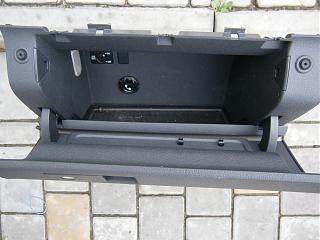 Замена (установка) бардачка от VW Caddy Life 2011-2012гг.-p8220123.jpg