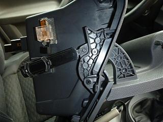 Замена (установка) бардачка от VW Caddy Life 2011-2012гг.-p1000942.jpg