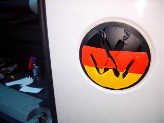 эмблема VW на решётку радиатора-img_20130830_193535.jpg