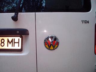 эмблема VW на решётку радиатора-img_20130830_194244.jpg