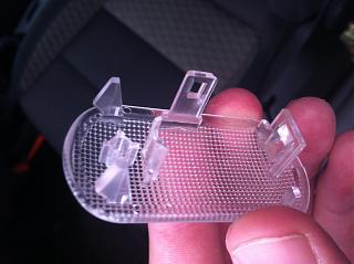 Замена (установка) бардачка от VW Caddy Life 2011-2012гг.-image-1-.jpg