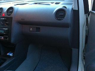 Замена (установка) бардачка от VW Caddy Life 2011-2012гг.-img_0562.jpg