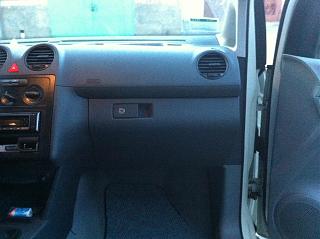 Замена (установка) бардачка от VW Caddy Life 2011-2012гг.-img_0563.jpg