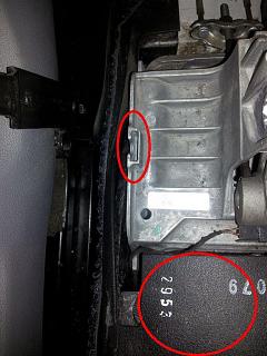 Подлокотник от Caddy Life / Touran-20131223_202841.jpg