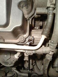 FAQ: Установка декоративной крышки двигателя BLS 1.9 TDI-2014-02-20-19.53.43.jpg