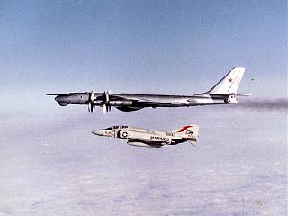 Интересные факты, события, изобретения...-f-4j_vmfa-251_tu95d_1982.jpg