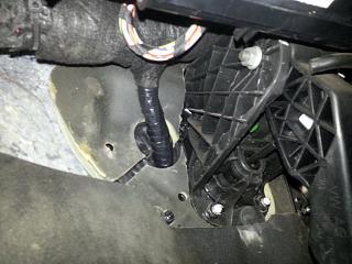 Обогреватели/отопители/фены (НЕ Вебасто!)-otverst_motorn_schit.jpg