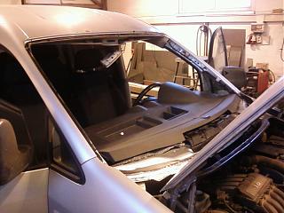 продам лобовые стекла (26шт) на Caddy ( с 2010 и выше) б/у, оригинал-foto-0009.jpg